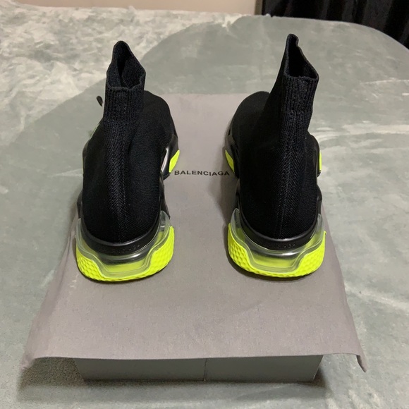 balenciaga speed air bubble